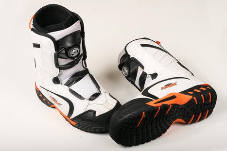 hmk snowboard boots