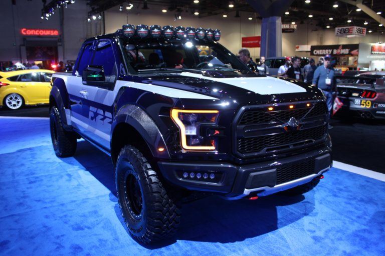 Ford-F22-Raptor- Off-Road.com