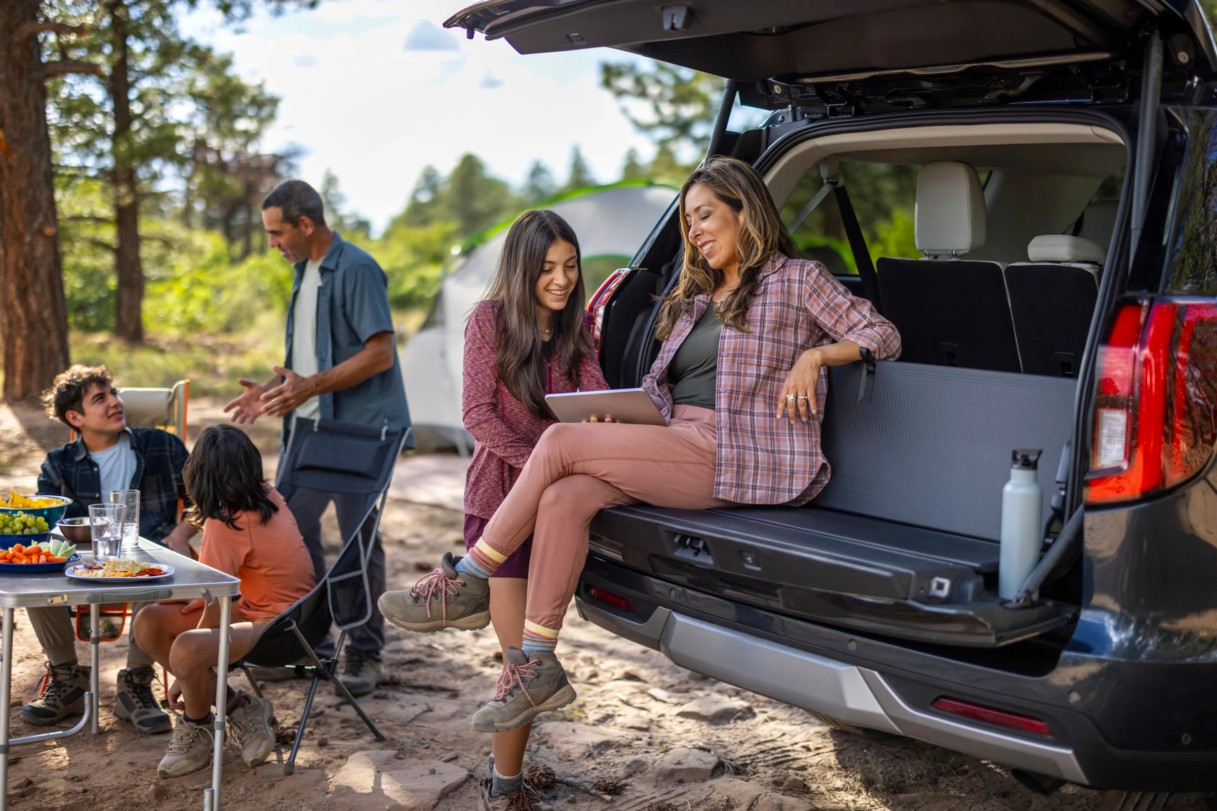 Ford's split tailgate design in the Expedition Tremor offers enhanced functionality for outdoor adventures, from seating to storage. Credit: Ford Motor Company