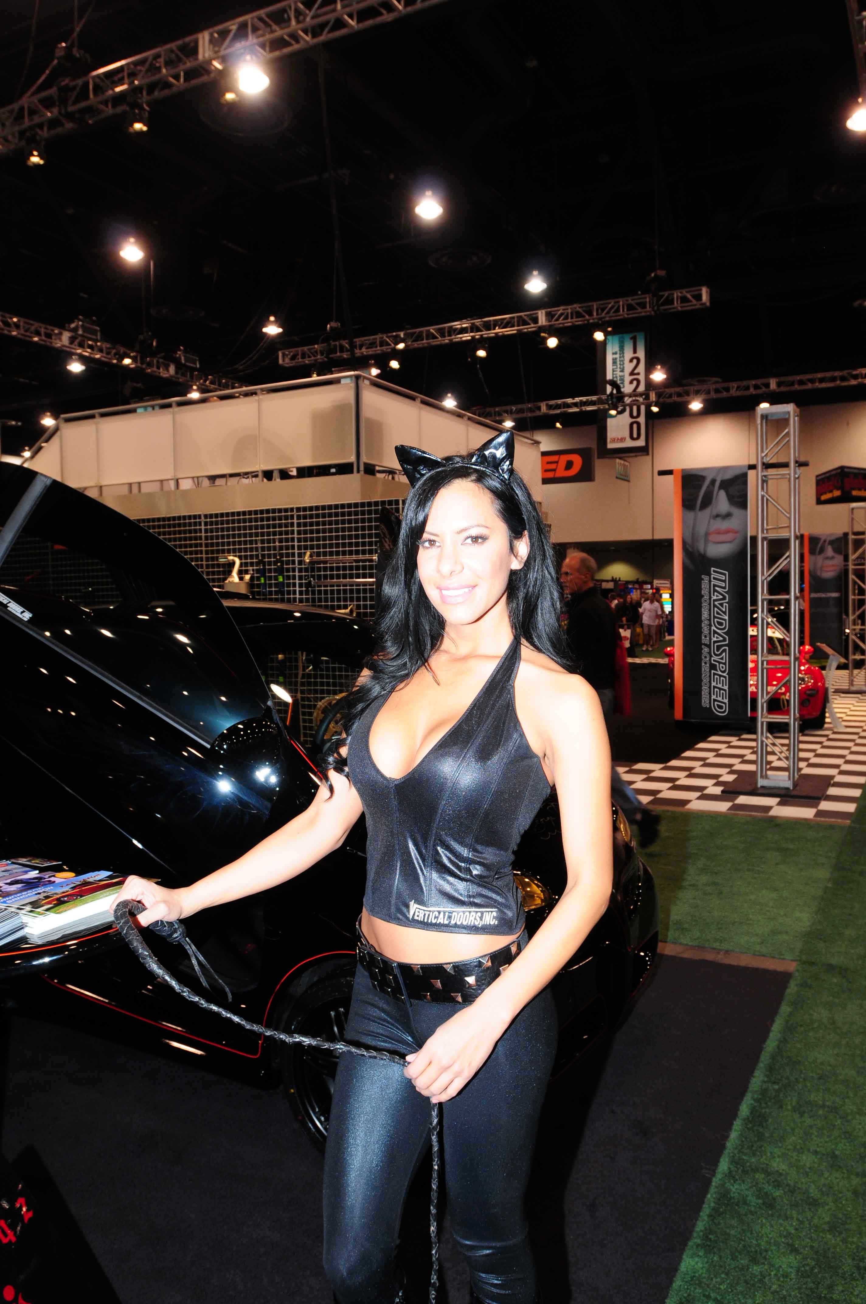 SEMA babes 28