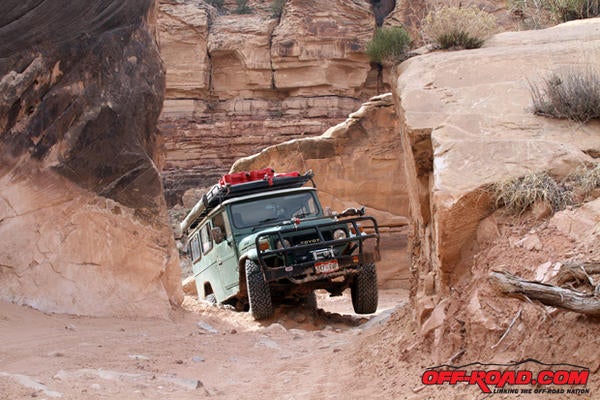 Tight-Pass-Superwinch-Elephant-Hill-3-27-13