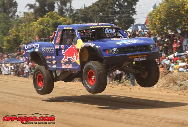 Bryce-Menzies-Jump-SCORE-Baja-500-6-1-13