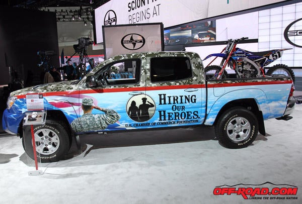 Toyota-Tacoma-2015-2014-LA-Auto-Show-11-19-14