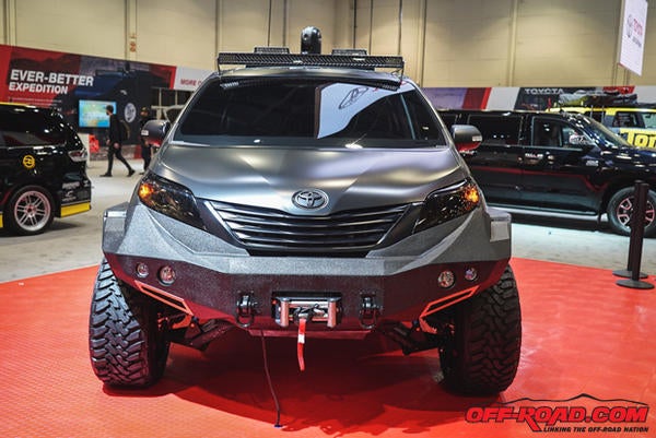 4-Toyota-Sienna-UUV-SEMA-2015-11-4-15