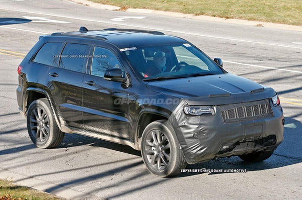 1-2017-Jeep-Grand-Cherokee-Spy-11-24-15