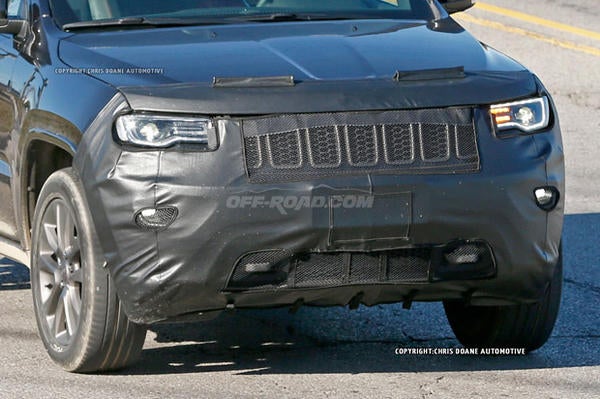 2-2017-Jeep-Grand-Cherokee-Spy-11-24-15