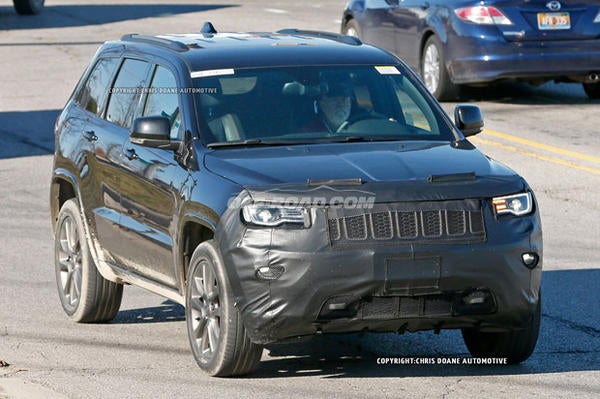 4-2017-Jeep-Grand-Cherokee-Spy-11-24-15