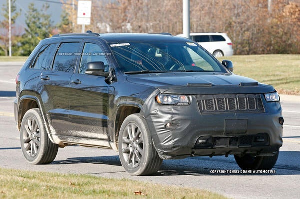 9-2017-Jeep-Grand-Cherokee-Spy-11-24-15