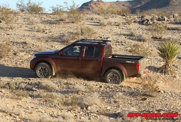 Action-2-2016-Nissan-Frontier-PRO-4X-3-15-16