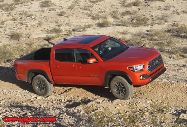 Action-2-2016-Toyota-Tacoma-TRD-Off-Road-3-15-16