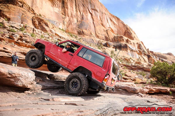 7-2016-Trail-Hero-Moab-Rim-EJS-3-25-16