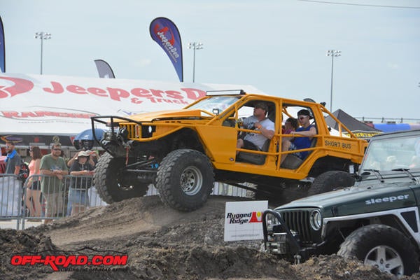 Short-Bus-Jeep-Beach-Daytona-5-5-16