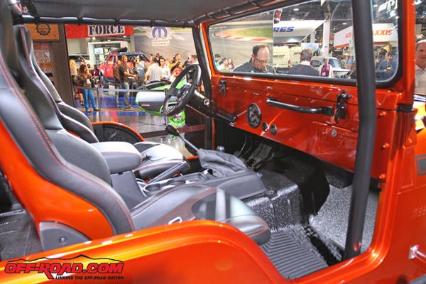 2-Interior-Jeep-CJ66-Wrangler-SEMA-2016-11-1-16