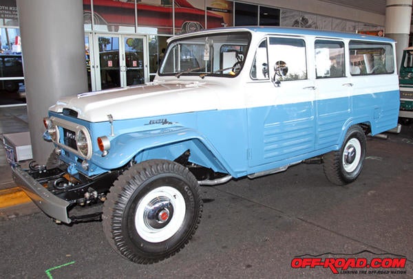 Toyota-Land-Cruiser-Vintage-SEMA-2016-11-6-16