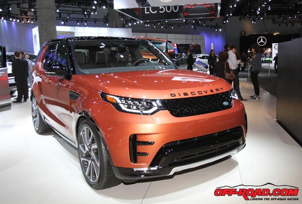 2017-Land-Rover-Discovery-LA-Auto-11-16-16